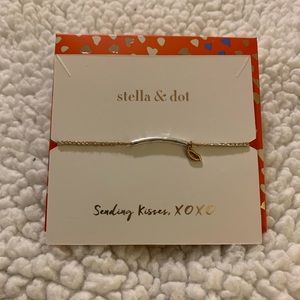 Stella and Dot Lips Bracelet
